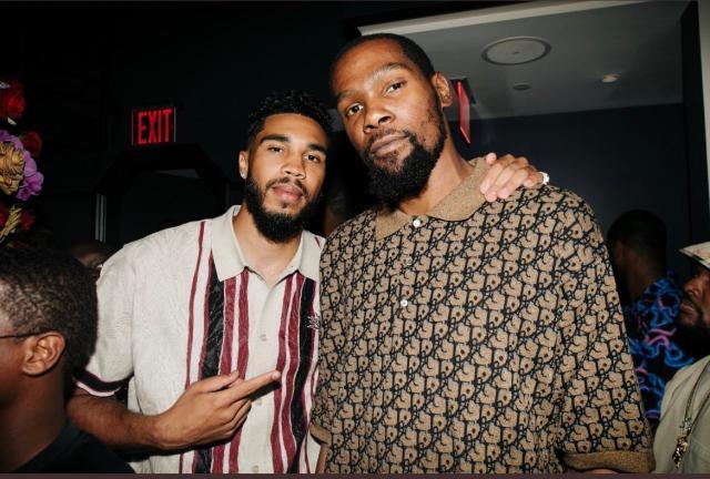 开云官方直播-是球痴也是投资达人！揭秘杜兰特的商业帝国